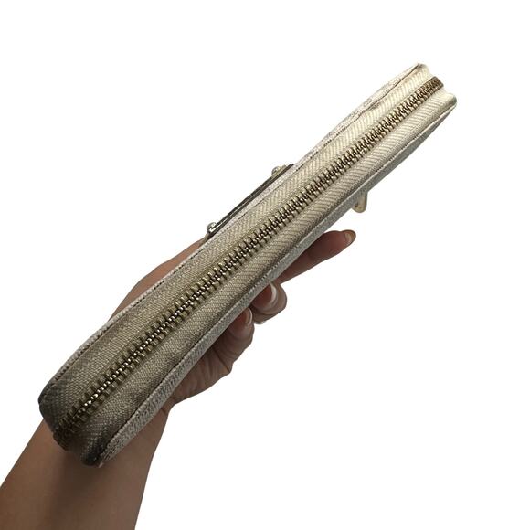 MICHAEL KORS Jet Set Zip Around Wallet - Picture 4 of 12